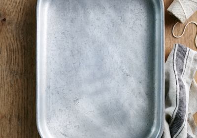 Roasting-Pan-On-Wood