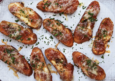 Crostini with Manchego and Fig Spread 
