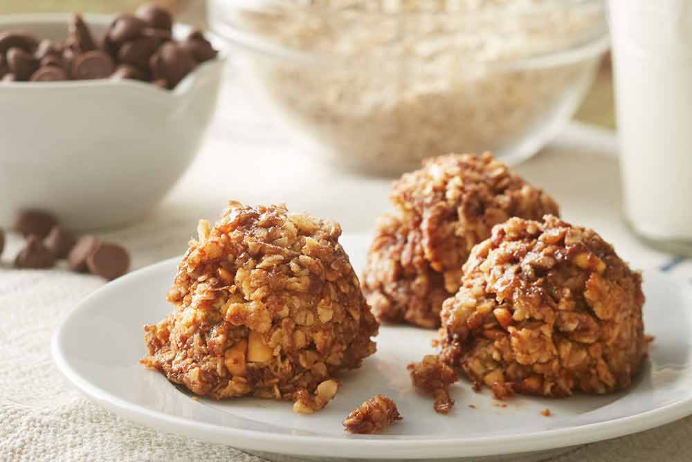 No-Bake Chocolate Peanut Butter Banana Cookies | Savory