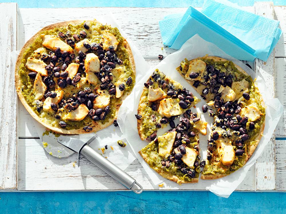 Southwest Chicken Mini Pizzas | Savory