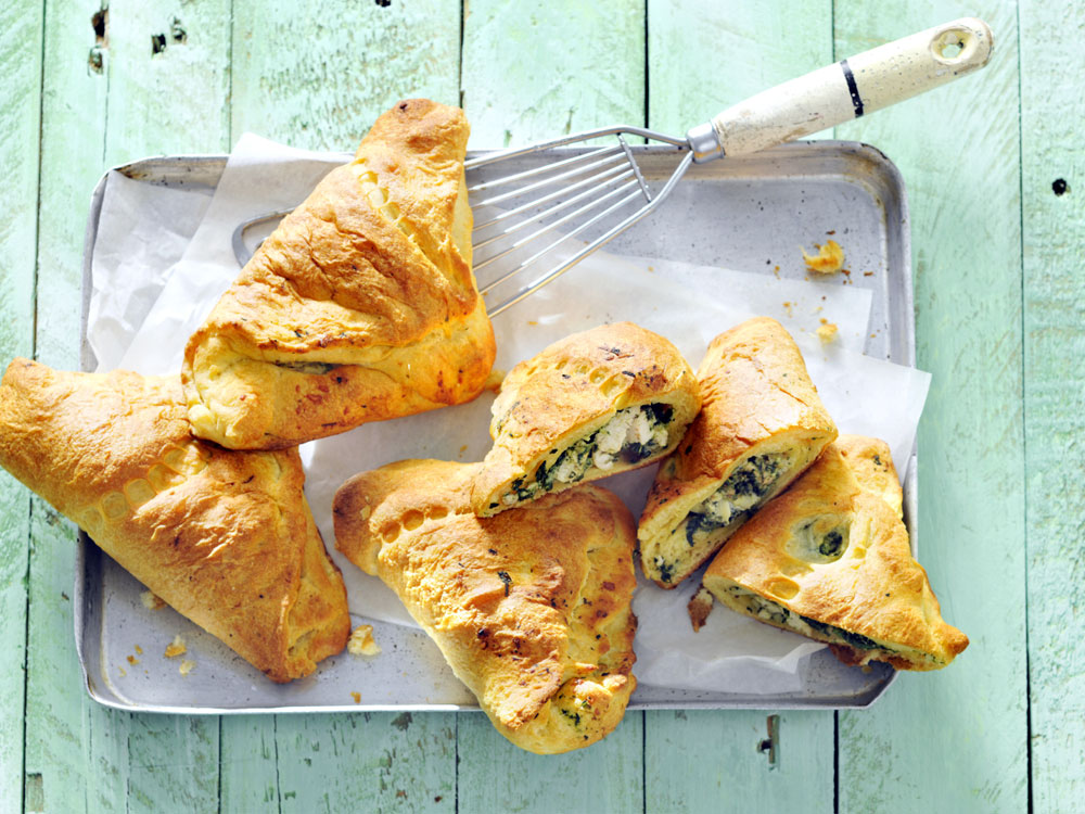 Mini Spinach, Artichoke, and Chicken Calzones | Savory