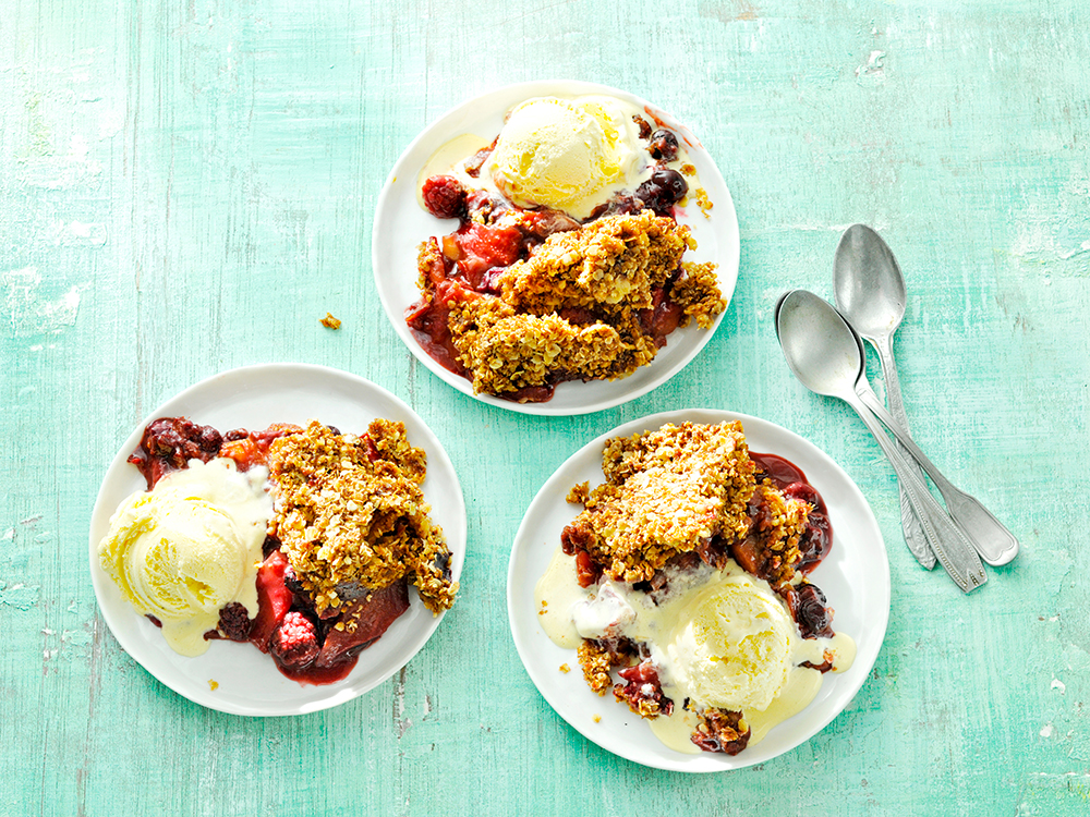 Slow Cooker Apple-Berry Crisp | Savory