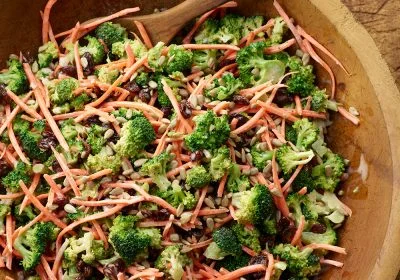 Crunchy Broccoli, Carrot and Raisin Salad