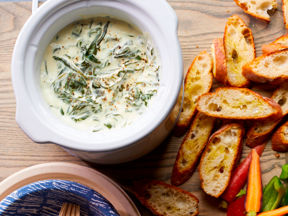 Hot Spinach Dip with Veggies | Savory