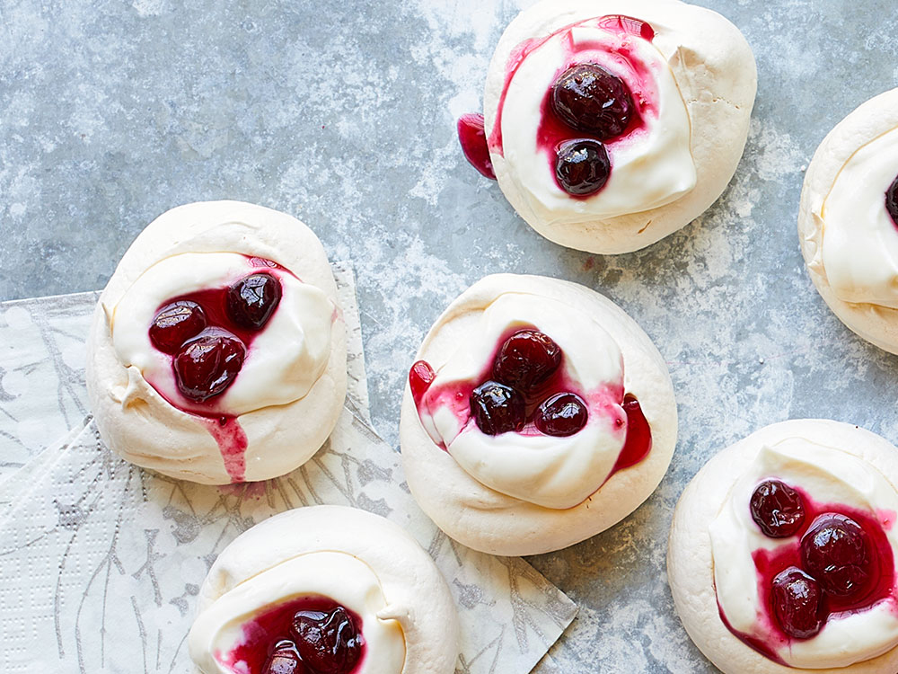 Mini Pavlovas with Cranberry Sauce | Savory