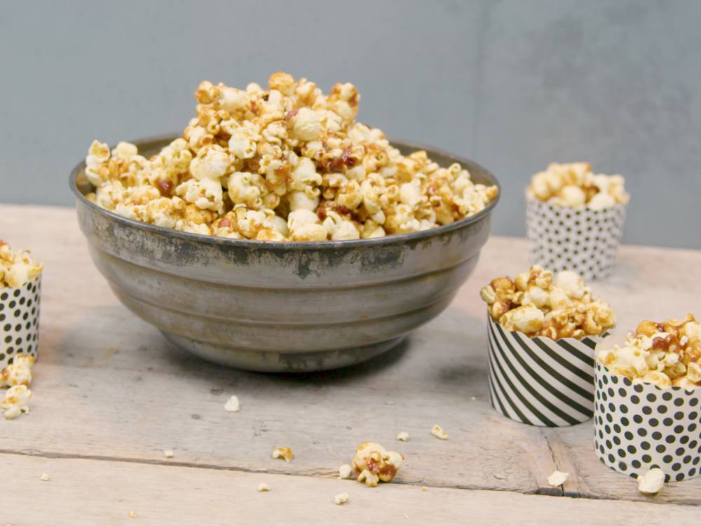 Spicy Caramel Bacon Popcorn | Savory