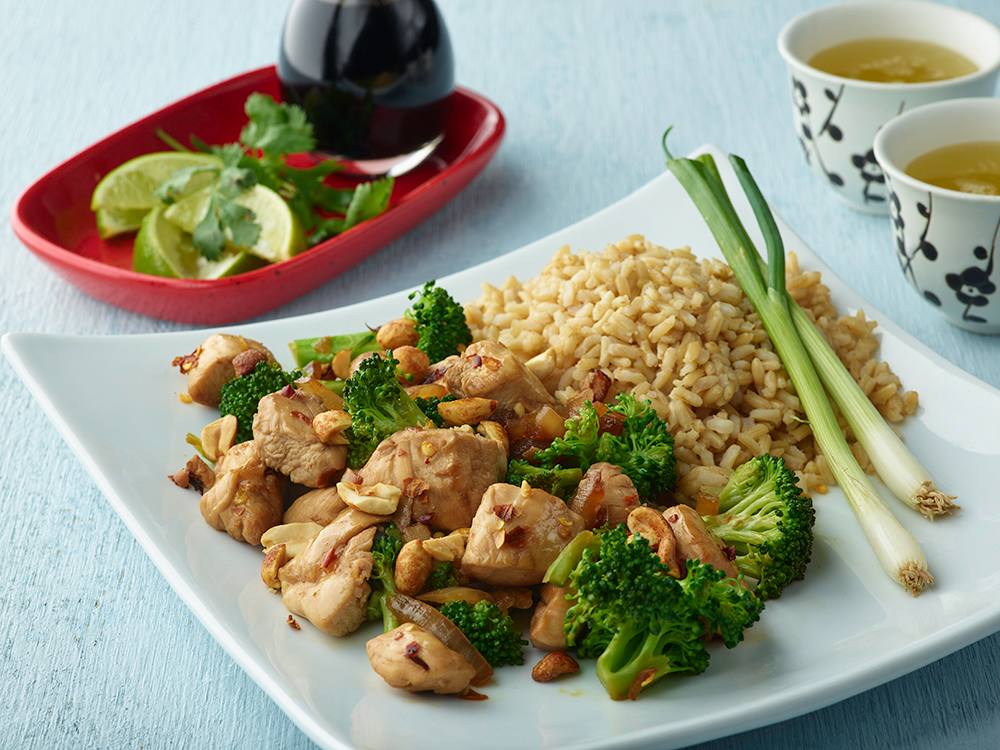 Garlicky Peanut Chicken and Broccoli | Savory
