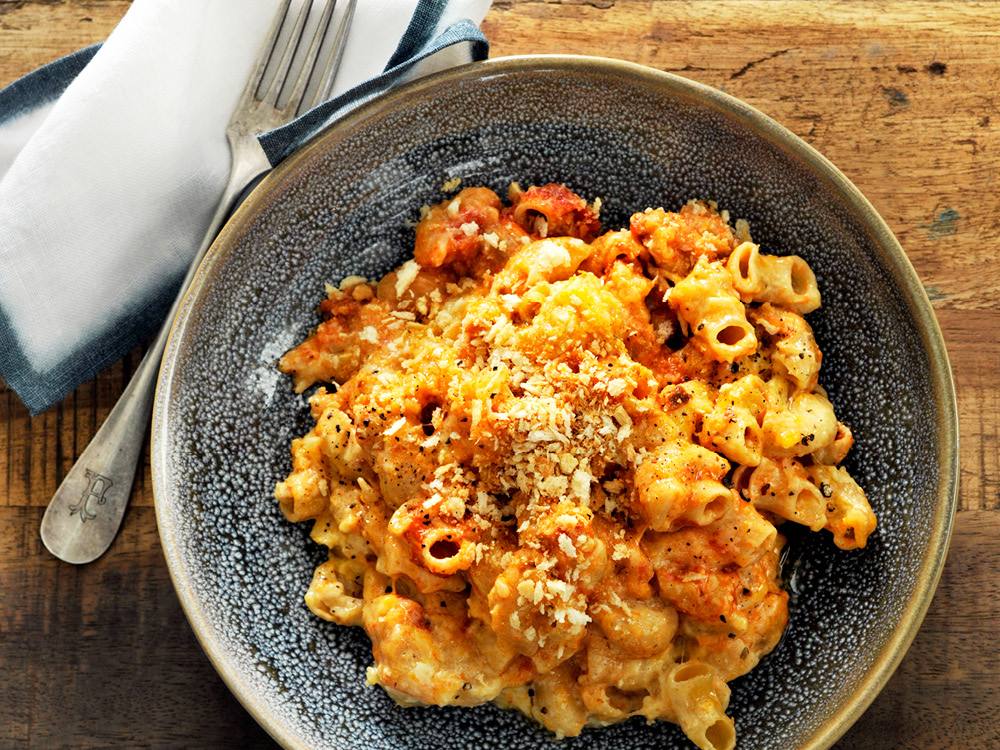 Creamy Tomato Mac and Cheese | Savory