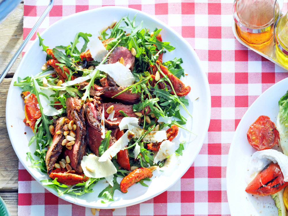Steak Salad with Arugula and Sun-Dried Tomatoes | Savory