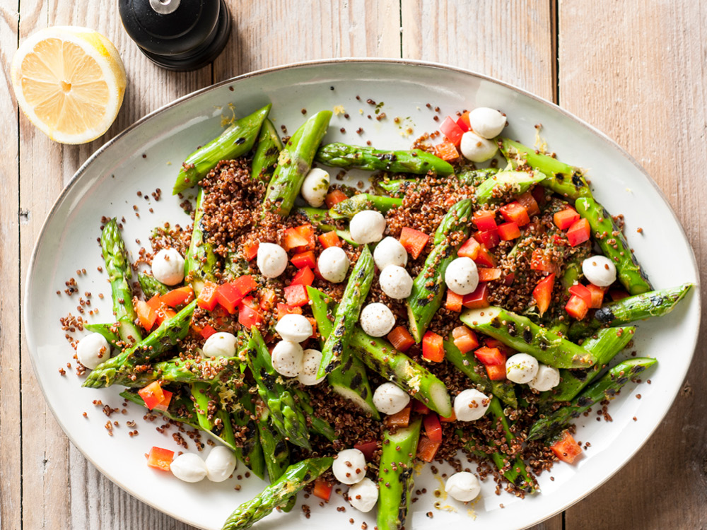 Grilled Asparagus Quinoa Salad with Basil Vinaigrette | Savory