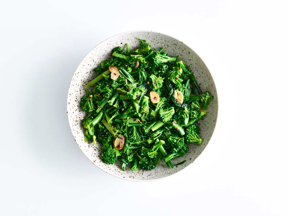 Broccoli Rabe with Red Pepper Flakes and Garlic | Savory