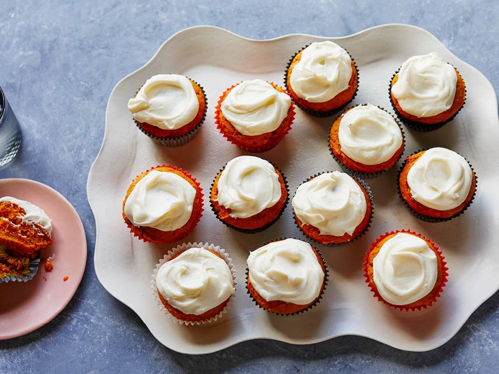 Pumpkin Pie Cupcakes with Cream Cheese Frosting | Savory