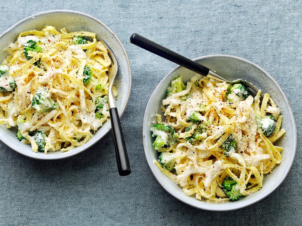 Spicy Chicken and Broccoli Alfredo | Savory