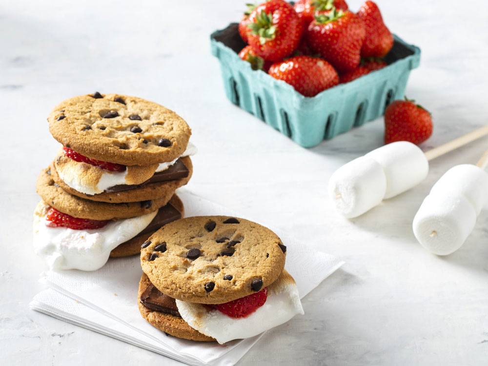 Chocolate Chip Cookie and Strawberry S’mores | Savory