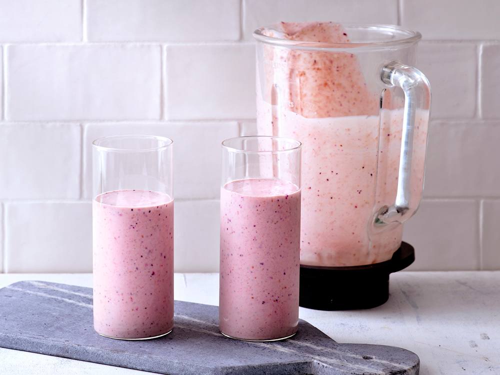 Oatmeal and Berry Smoothie | Savory