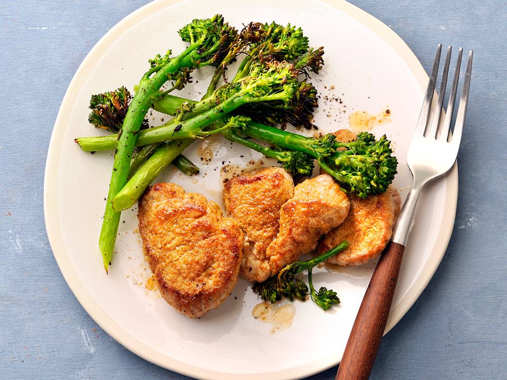 Spice-Rubbed Pork with Baby Broccoli | Savory