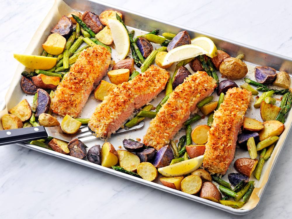 Crispy Salmon with Asparagus and Potatoes Savory