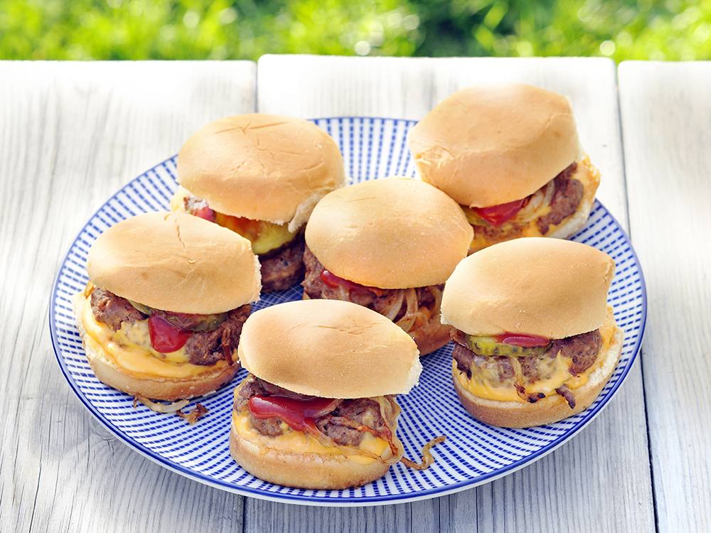 Cheeseburger Sliders with Onions | Savory