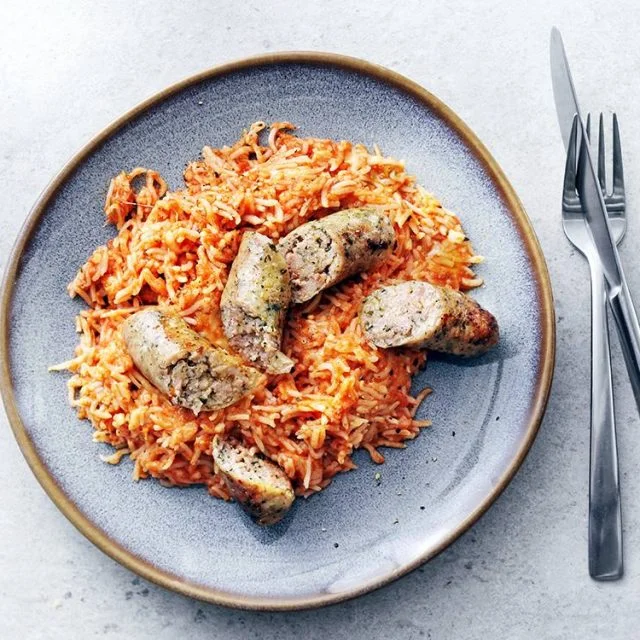 Broiled Sausages with Cheesy Tomato Rice