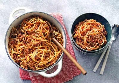 One-Pot Spaghetti with Ground Beef and Marinara Sauce