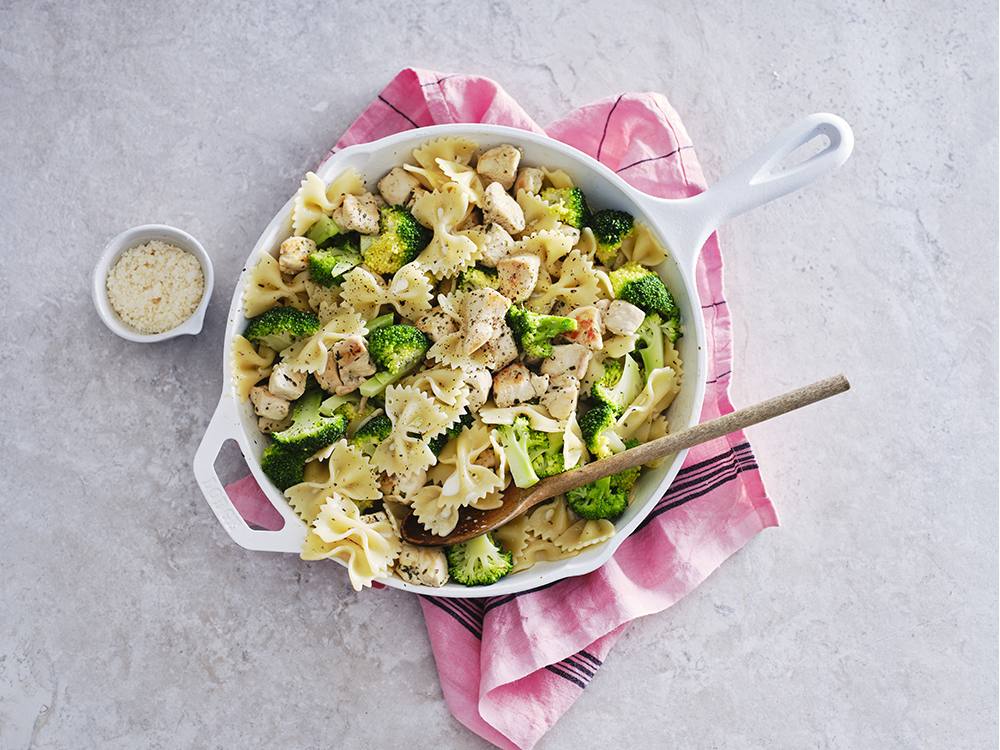 Weeknight Lemon & Herb Chicken Pasta | Savory