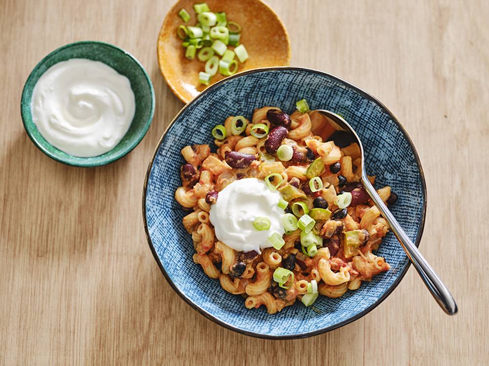 Slow Cooker Vegetarian Chili Mac and Cheese | Savory