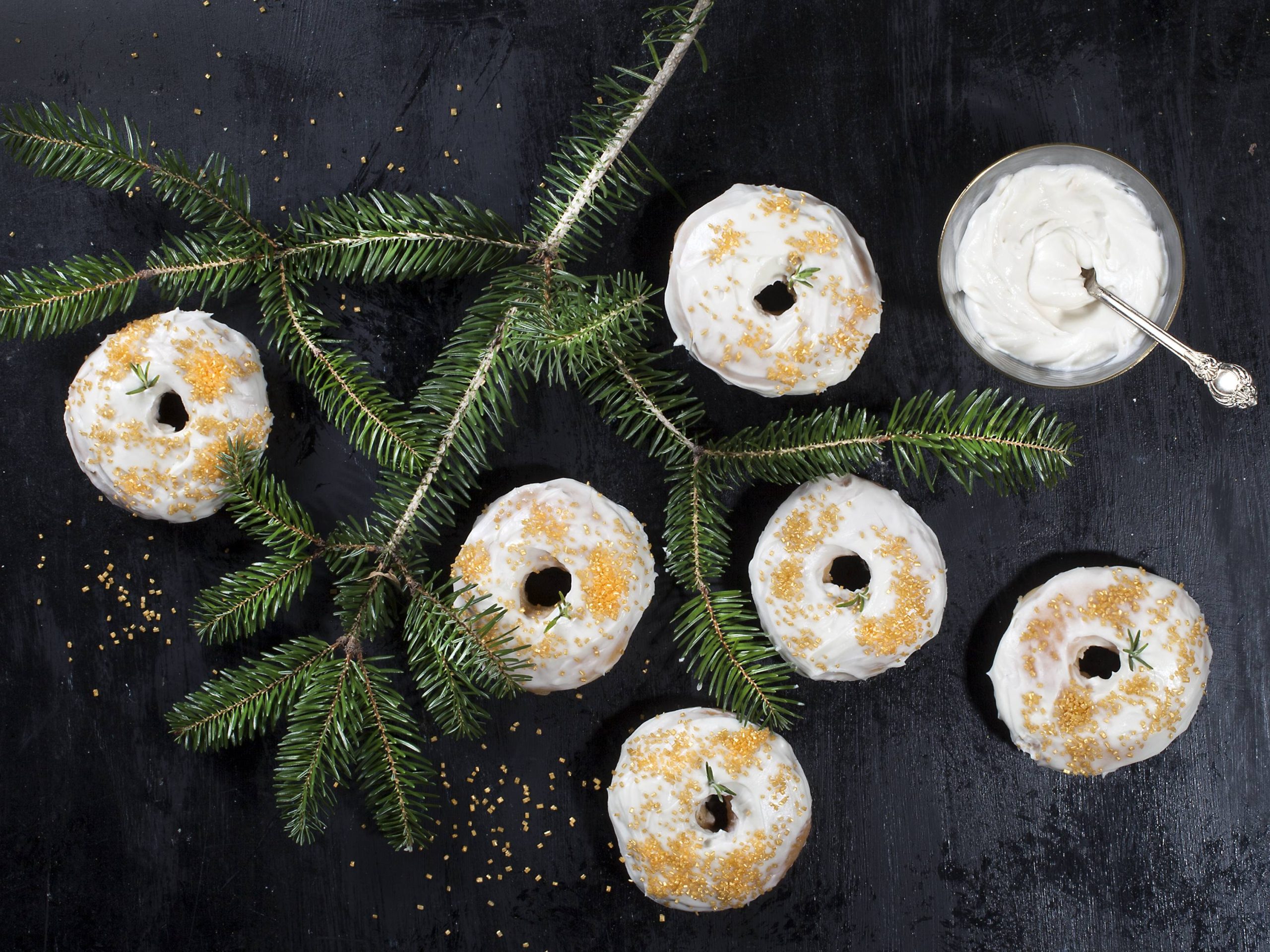 Violife Christmas Cinnamon Donuts | Savory