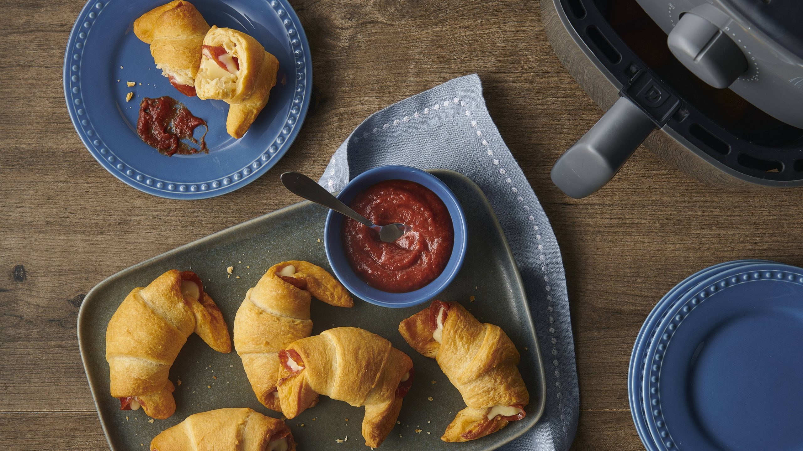 Pillsbury™ Air Fryer Pepperoni Pizza Crescent Rolls | Savory