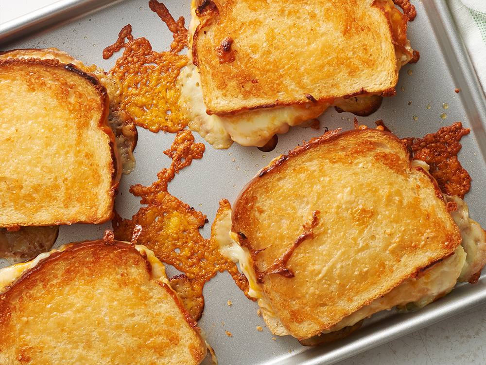 Land O'Lakes® Sheet Pan Garlic Bread Grilled Cheese Savory