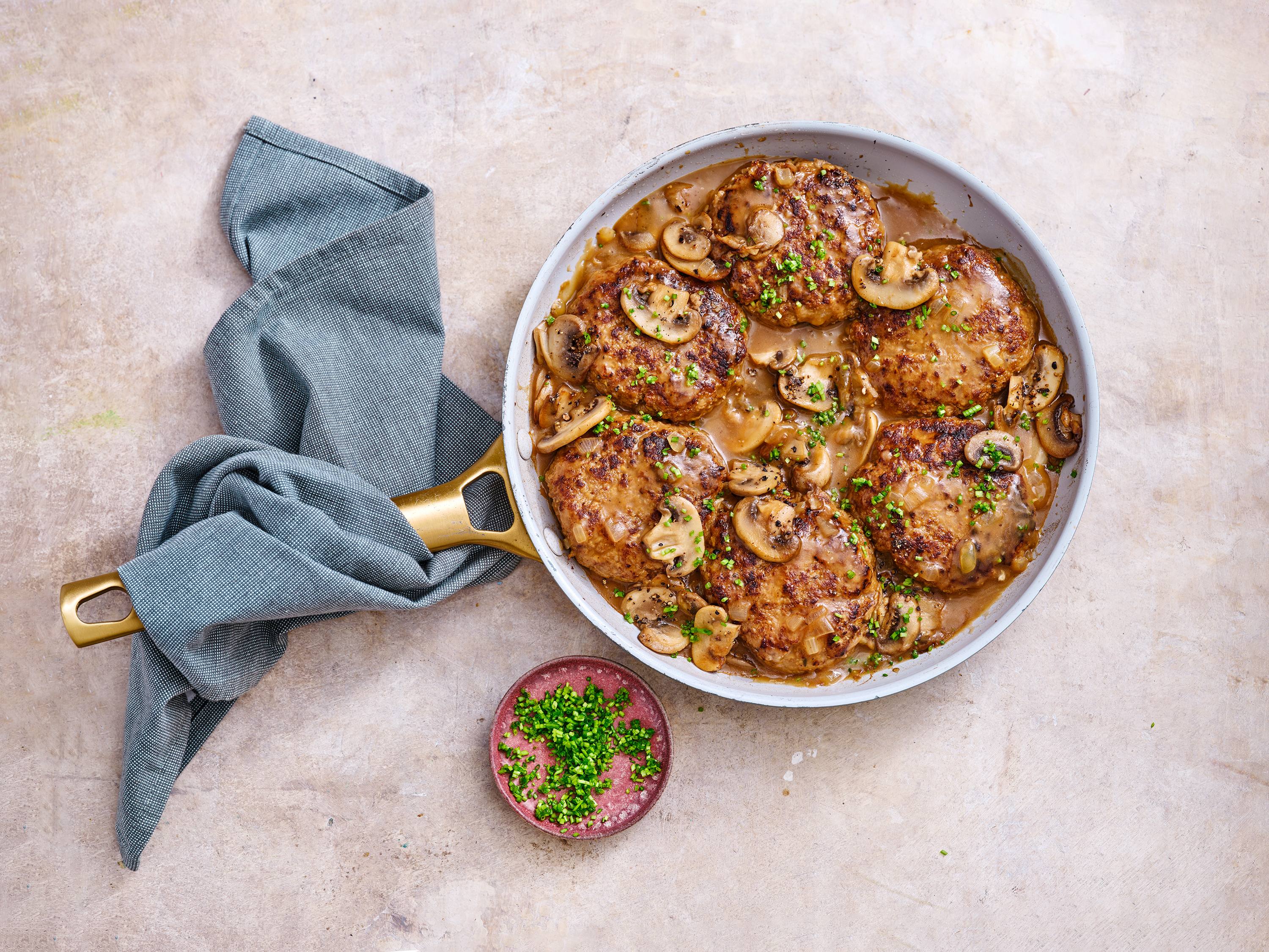 Salisbury Steak with Mushroom Gravy | Savory
