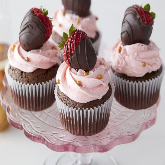 Wilton® Chocolate Covered Strawberry Cupcakes | Savory