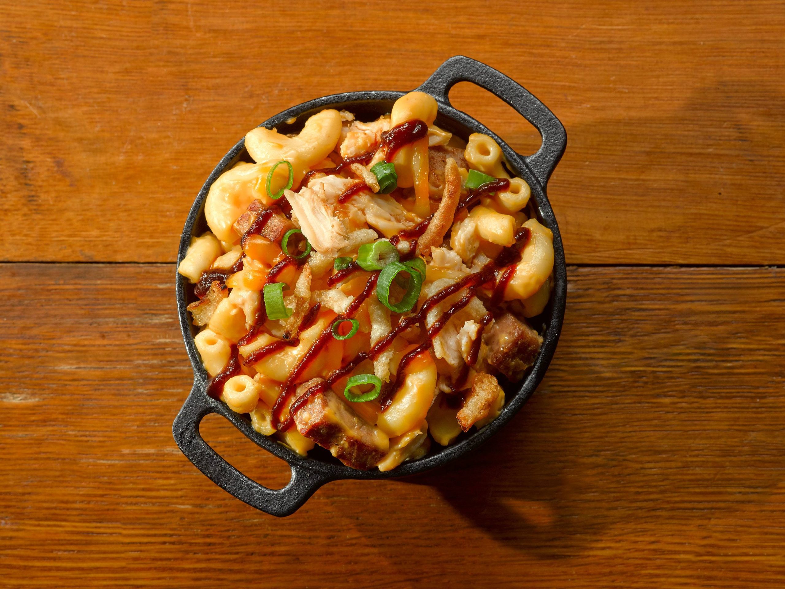 Sweet B’s™ Chicken & Deluxe Ham Mac & Cheese | Savory