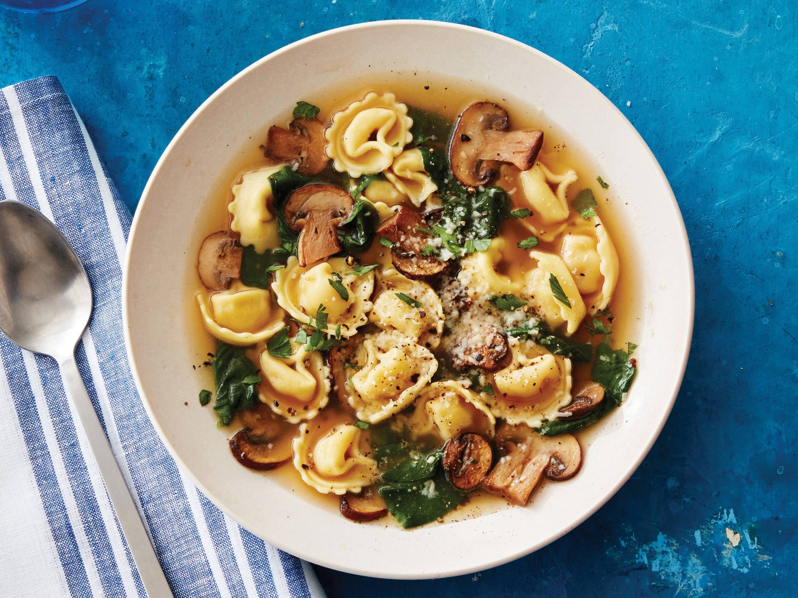 Tortellini en Brodo | Savory