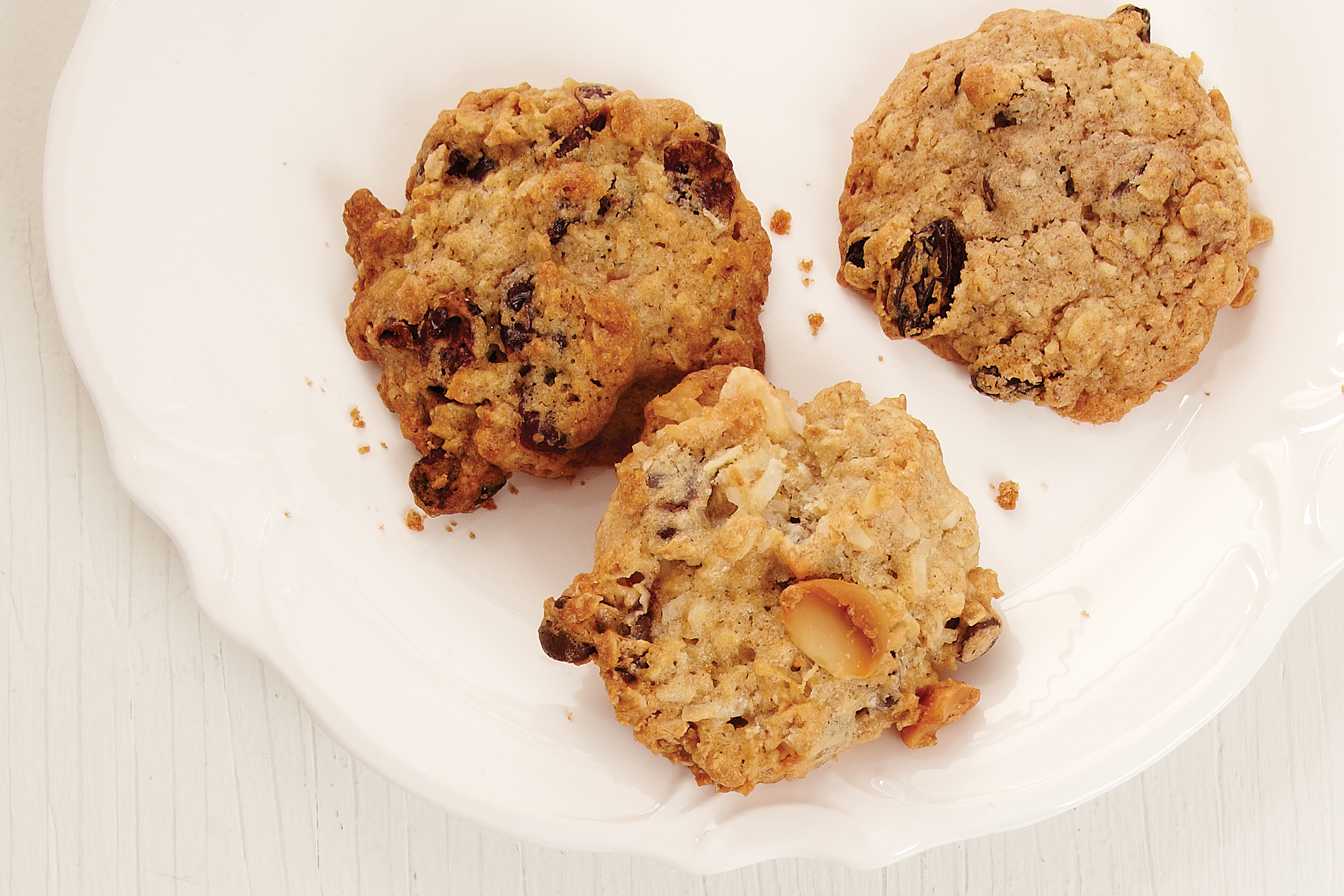 Chocolate Macadamia Oatmeal Cookies | Savory