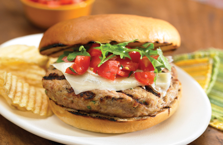 Basil-Garlic Turkey Burgers | Savory