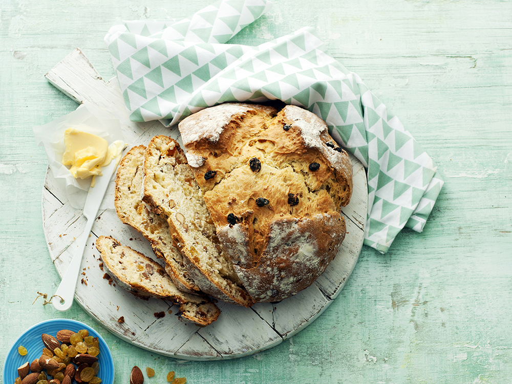 Soda Bread with Almonds and Raisins Savory