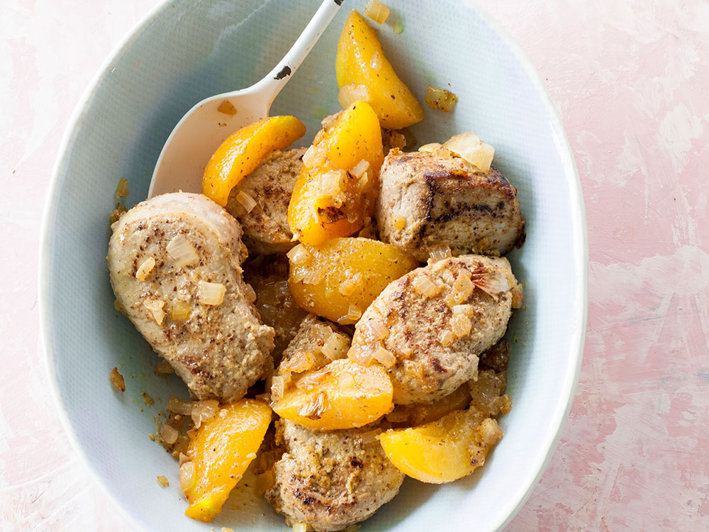 Pork Tenderloin Medallions with Peaches and Onion | Savory