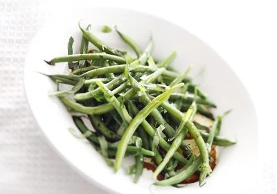 Balsamic Green Beans with Basil