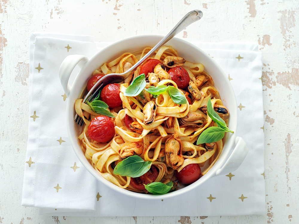 Linguine with Mussels | Savory